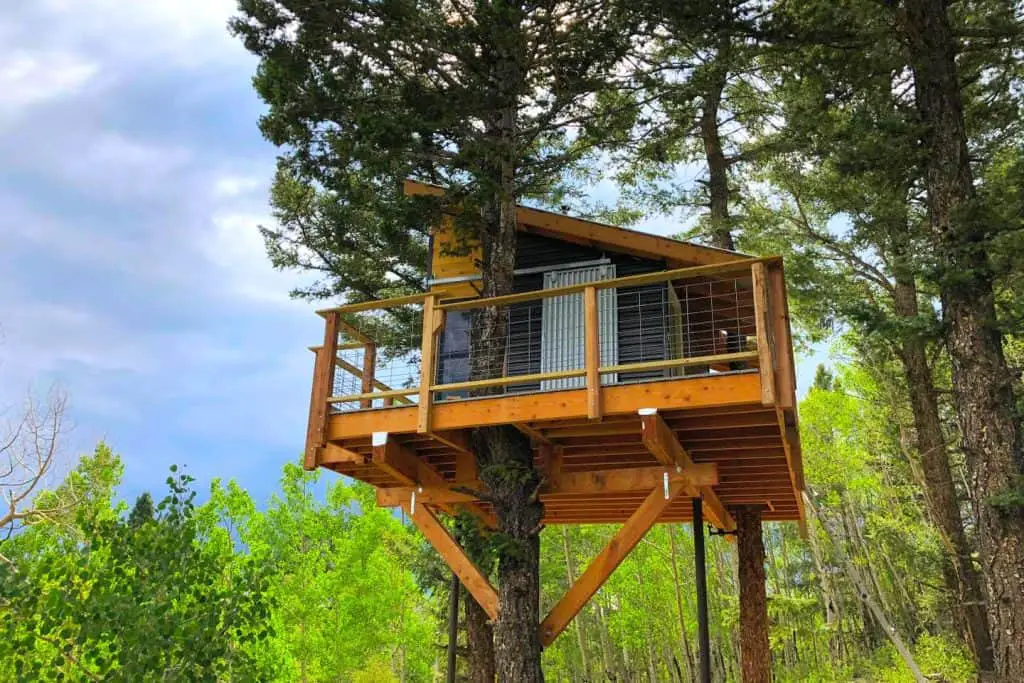 tree house glamping